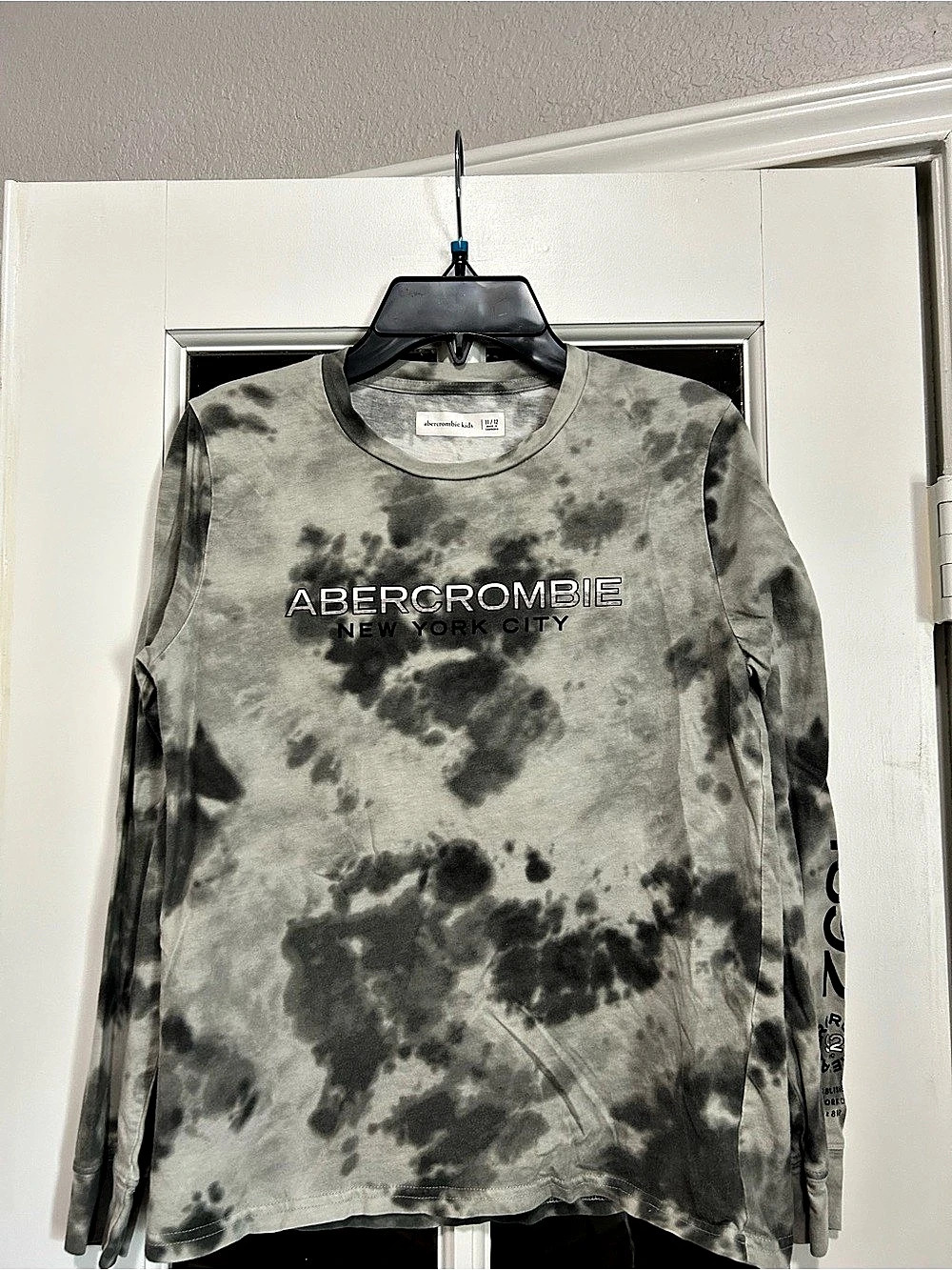 Abercrombie Kids Logo Long Sleeve Tee Tie-Dye Long Sleeve Size 11/12